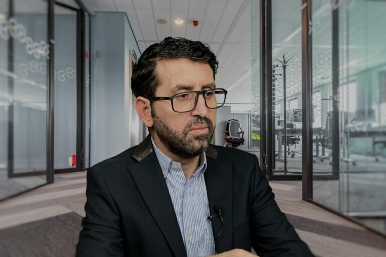 رائد عبد العزيز رمضان يكشف كيفة الاستثمار بالذكاء الاصطناعي وتسليط الضوء على الجيل القادم من الأعمال