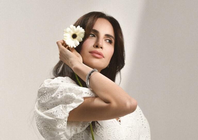 إعلامي-لبناني-يعلن-زواج-الفنانة-“آمال-ماهر”-من-رجل-أعمال-مصري