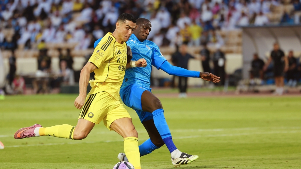 رونالدو-يشعل-صدارة-هدافي-روشن-بهدفه-في-نيوم 