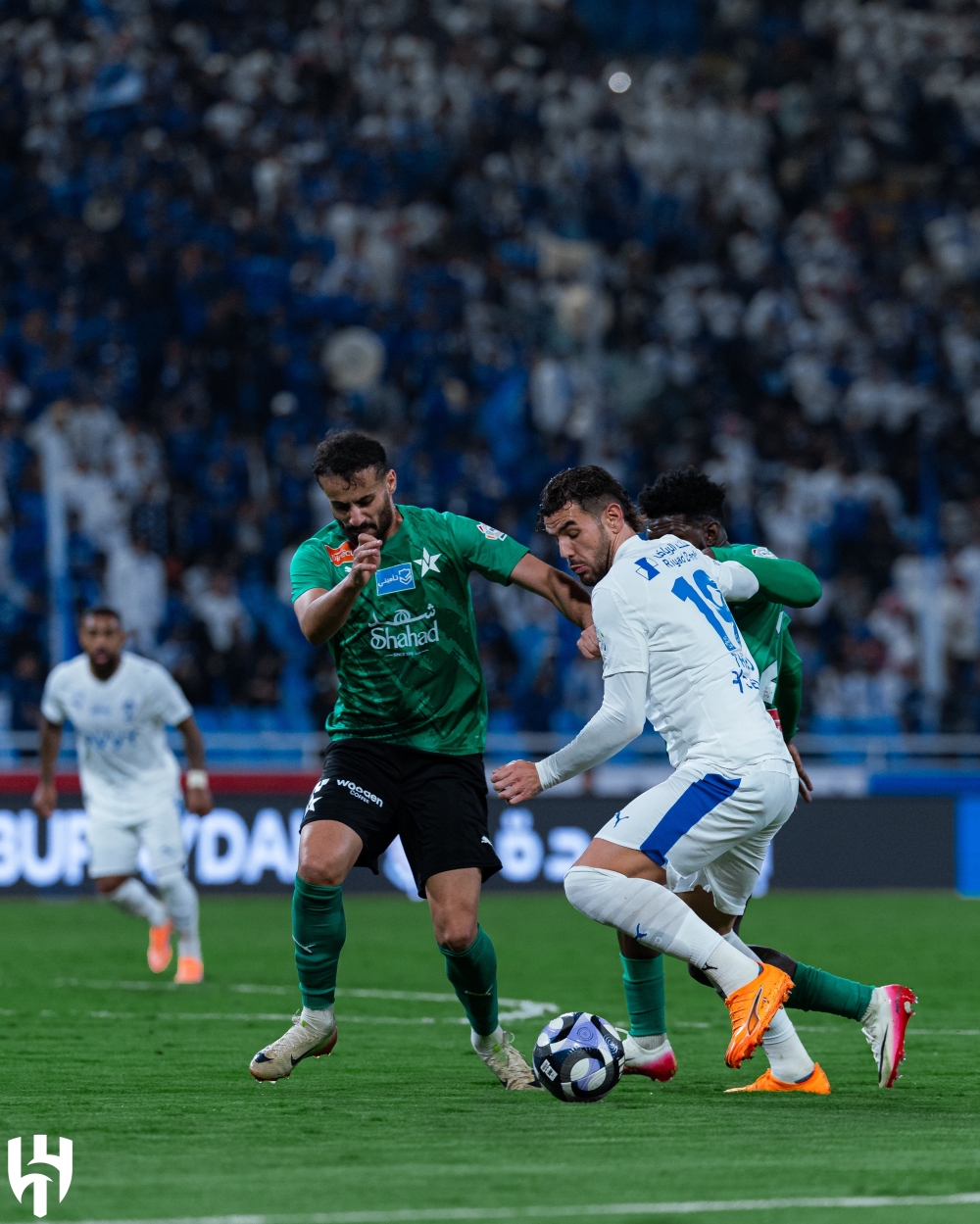 عاجل.-عقوبة-مضاعفة-من-لجنة-الانضباط-والأخلاق-على-لاعب-النجمة-بعد-اعتذائه-على-حسان-تمبكتي