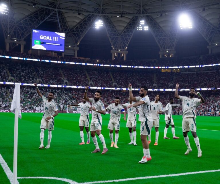 نجم-الأخضر-يشعلها:-هدفنا-التتويج-بكأس-العرب-لإسعاد-الجماهير