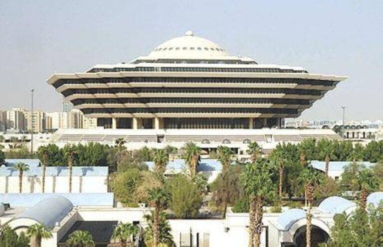 الطائرة-المجنحة.-أحدث-وسائل-المراقبة-الأمنية-للحجاج