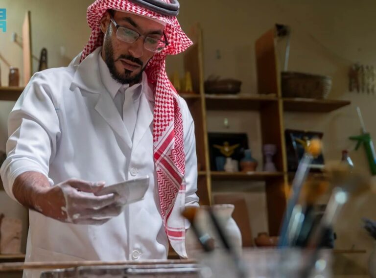 فنّ-الخزف-والفخار-بالجوف.-أصالة-الحرفة-وتجسيد-عراقة-التراث