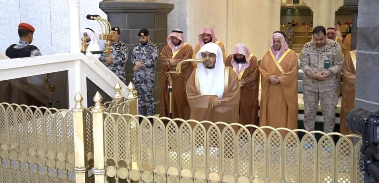 المصلون-يؤدون-صلاة-الاستسقاء-في-جميع-مناطق-المملكة-–-#عاجل