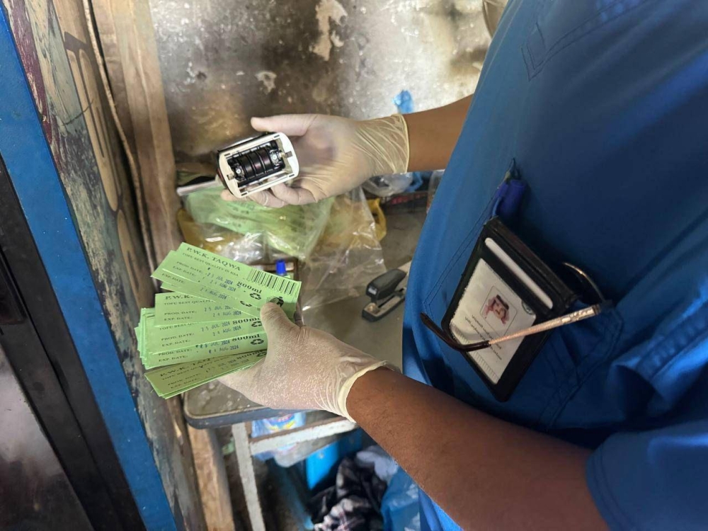 بلدية-الدلم-تضبط-13-مخالفة-جسيمة-وتغلق-منشآة-تجارية