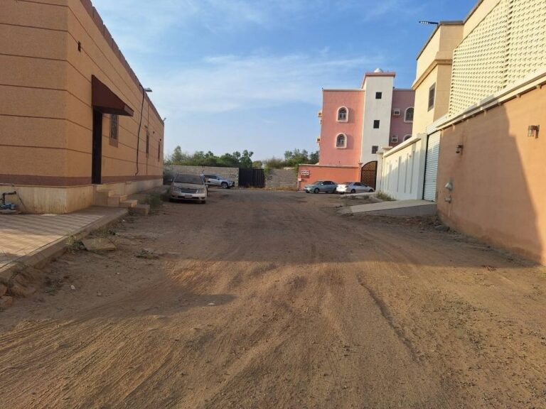 رحاب-أبوعريش.-8-أعوام-من-معاناة-نقص-الخدمات