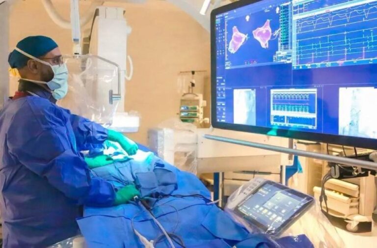 التخصصي-يعيد-بناء-شريان-أورطي-بطُعم-بيولوجي-مشتق-من-غشاء-قلب-البقر