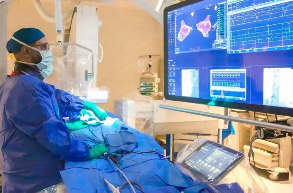 التخصصي-يعيد-بناء-شريان-أورطي-بطُعم-بيولوجي-مشتق-من-غشاء-قلب-البقر