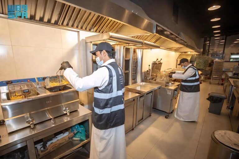 مستودعات-ومعامل-مخالفة-بمكة