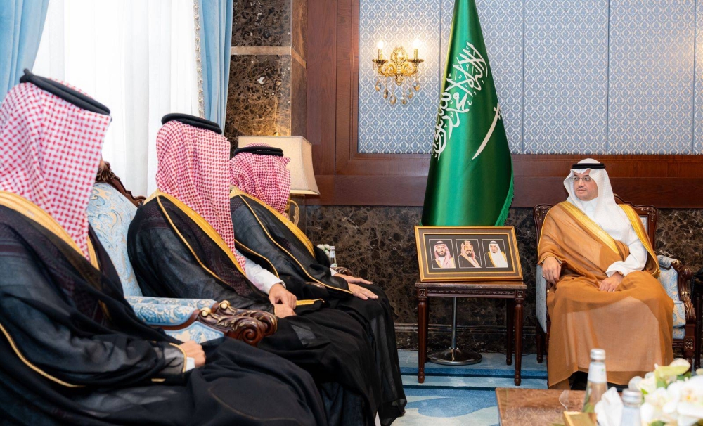 محافظ-الأحساء-يطلع-على-منجزات-التدريب-التقني-والمهني