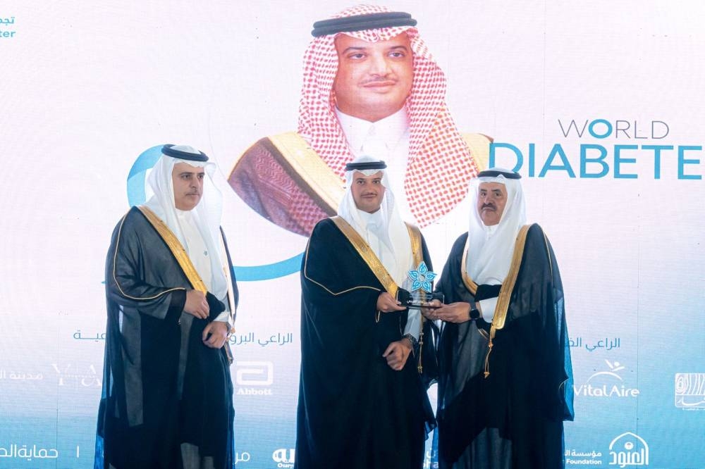 محافظ-الأحساء-يطَّلع-على-إنجازات-التجمع-الصحي