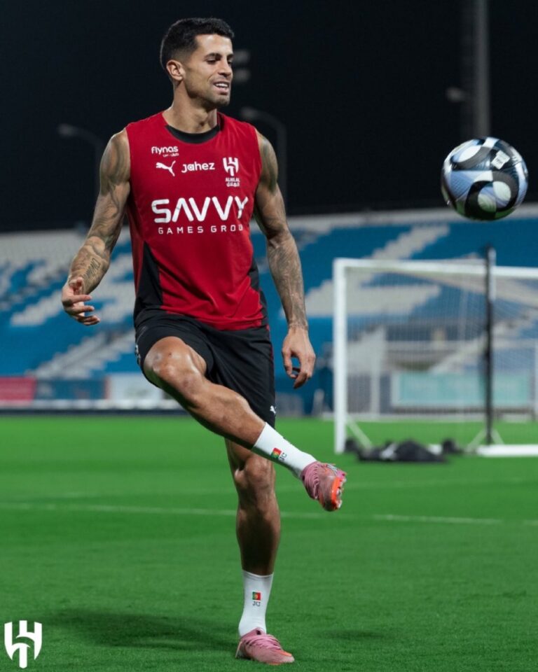 رد-حاسم-على-مفاوضات-يوفنتوس-مع-جواو-كانسيلو-لضمه-من-الهلال