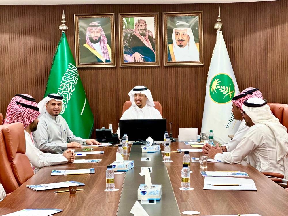 آل-مجثل-يباشر-مهامه-بفرع-البيئة-ويؤكد-تعزيز-العمل-الجماعي