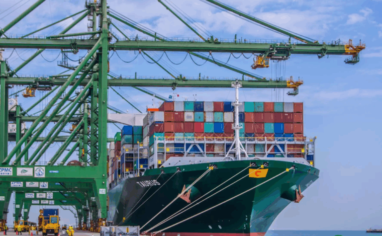 وزير-الاستثمار:-السعودية-إحدى-ركائز-إعادة-تشكيل-سلاسل-الإمداد-العالمية