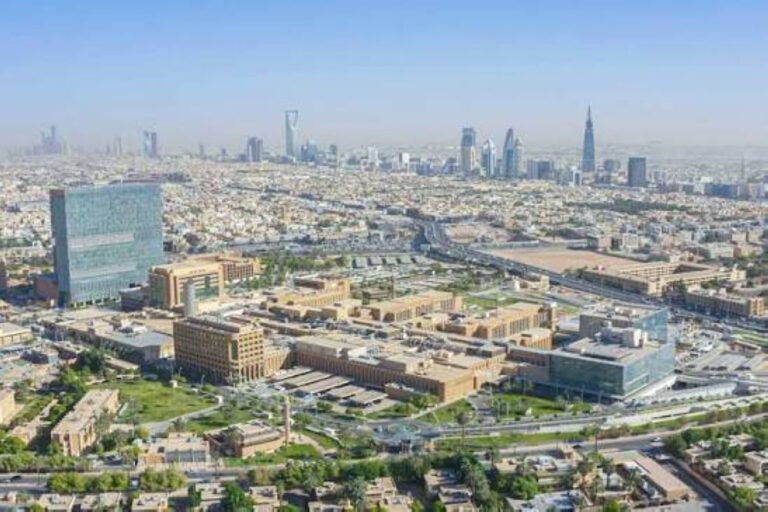 لأول-مرة-في-آسيا-وأفريقيا…-زراعة-أصغر-جهاز-لتنظيم-ضربات-القلب-لرضيعة-بالرياض