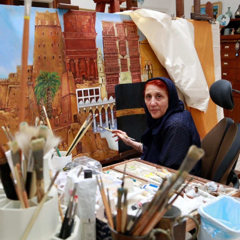 صفية-بن-زقر.-الضوء-لا-يرحل-وفن-شاهد-على-ذاكرة-وطن