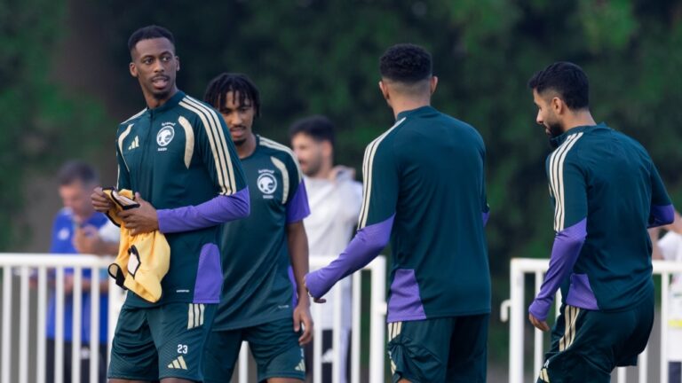 الأخضر-وعمان-في-ميزان-القيمة-السوقية.-البريكان-يتصدر-القائمة 