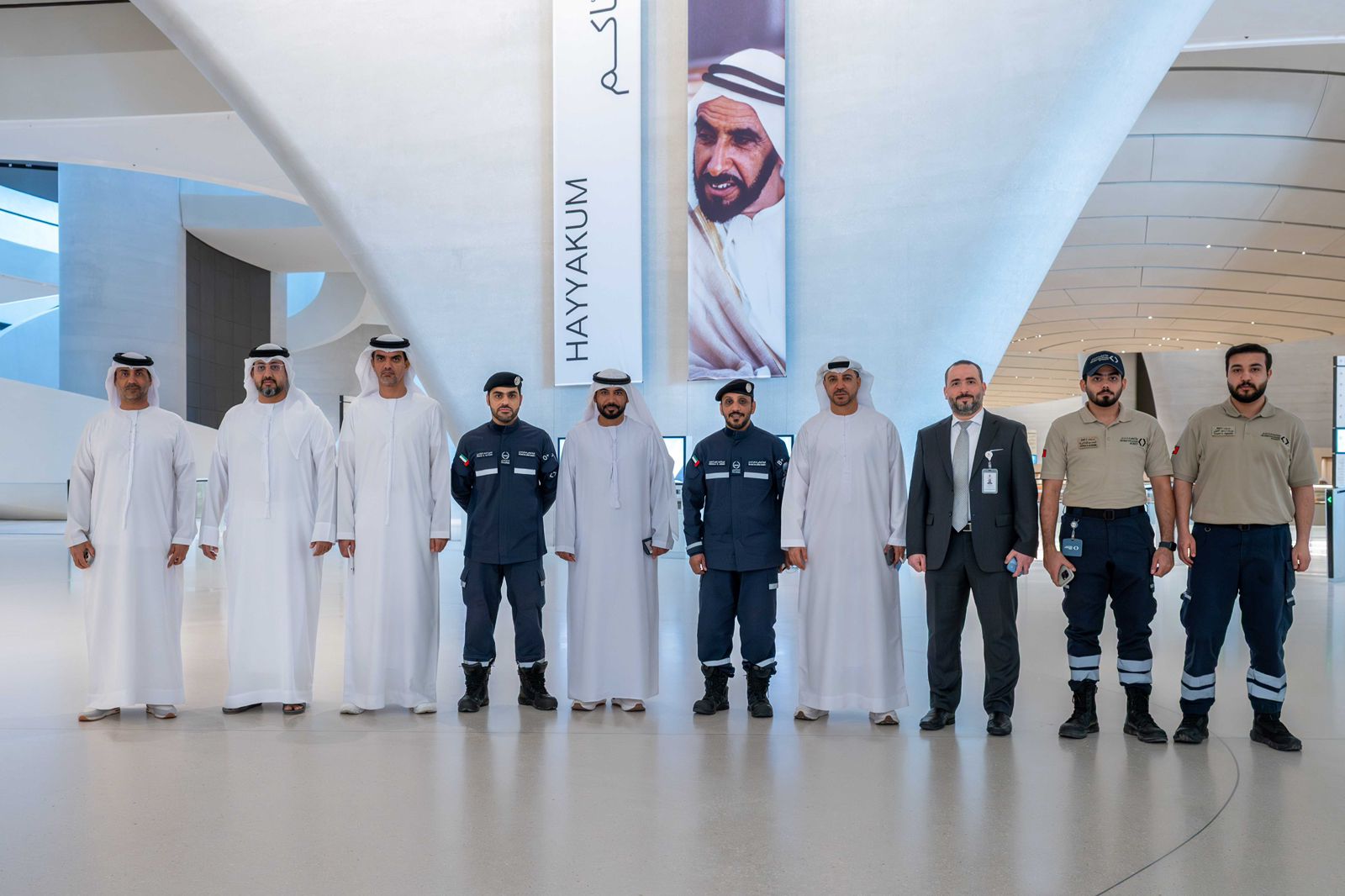 مجموعة من خط الدفاع الأول يزورون متحف زايد الوطني للإطلاع على إرث القائد المؤسس وتاريخ الامارات
