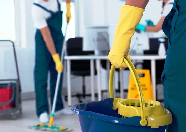 طرق التواصل مع أفضل شركات التنظيف: دليل شامل للحصول على خدمات عالية الجودة