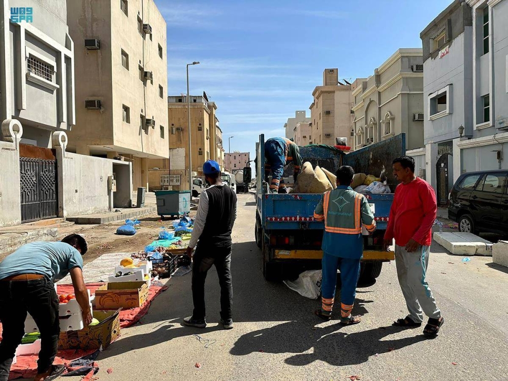 إتلاف-طن-مواد-غذائية-فاسدة-بجدة