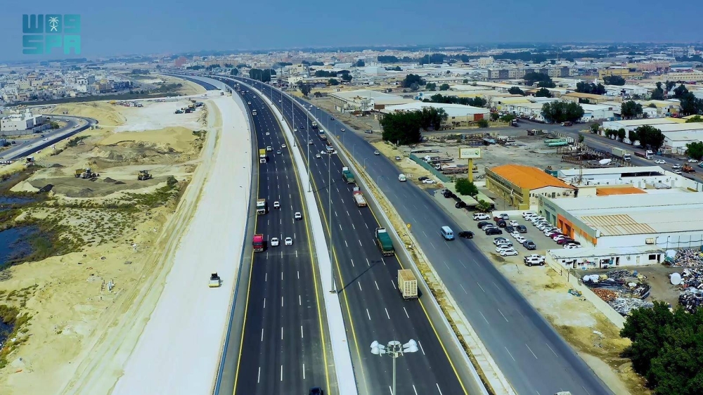 1300-كلم-من-الطرق-بالشرقية