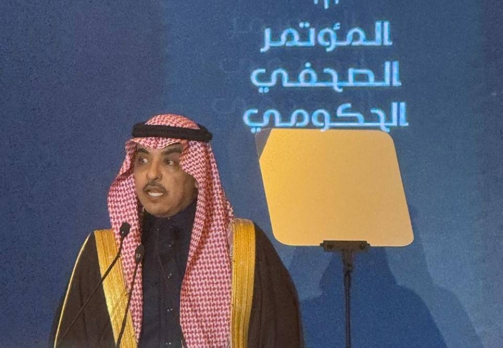 وزير-الإعلام:-العمل-في-المملكة-لا-يتوقف-لبناء-منجزاتها-بثبات