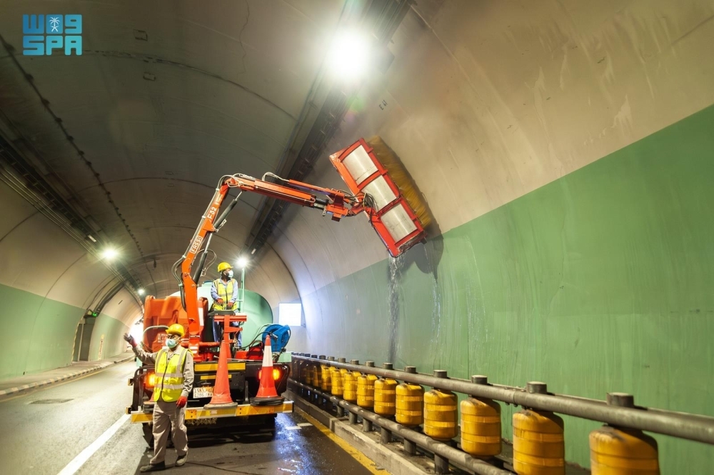 تأهيل-مليون-م²-من-الطرق-بالعاصمة-المقدسة