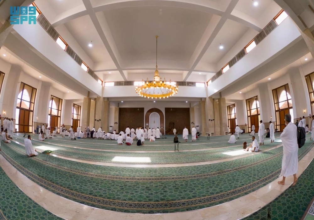 1.8-مليون-زائر-للمواقيت-ومساجد-الحل