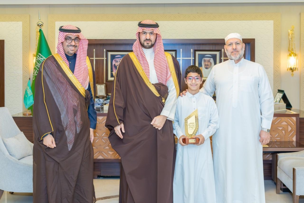 سمو-نائب-أمير-المنطقة-الشرقية-يستقبل-رئيس-مجلس-إدارة-شركة-نادي-القادسية-لتسلم-تقرير-موسم-القادسية-الرمضاني