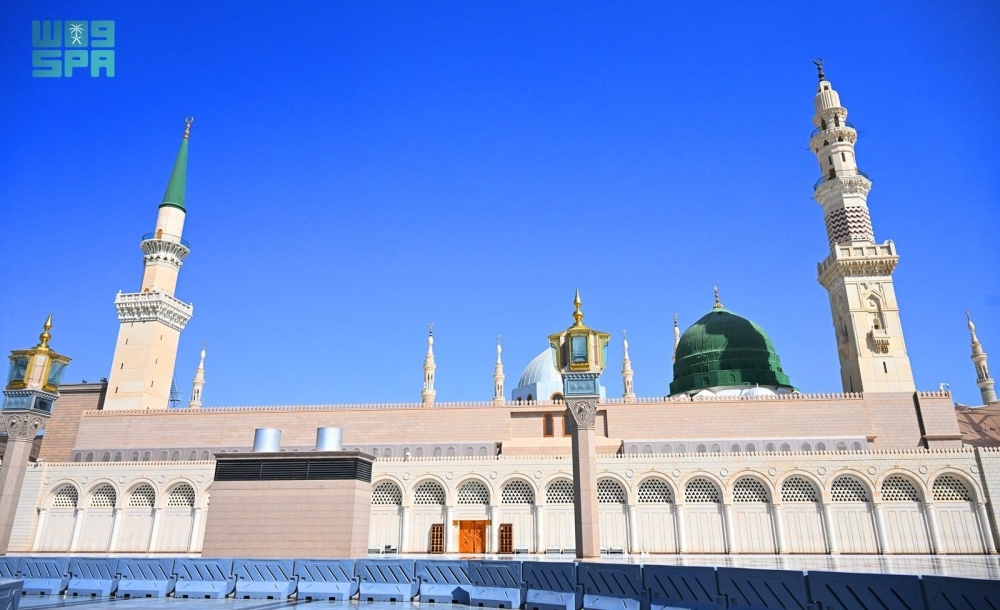 المسجد-النبوي-يستقبل-3200-معتكف