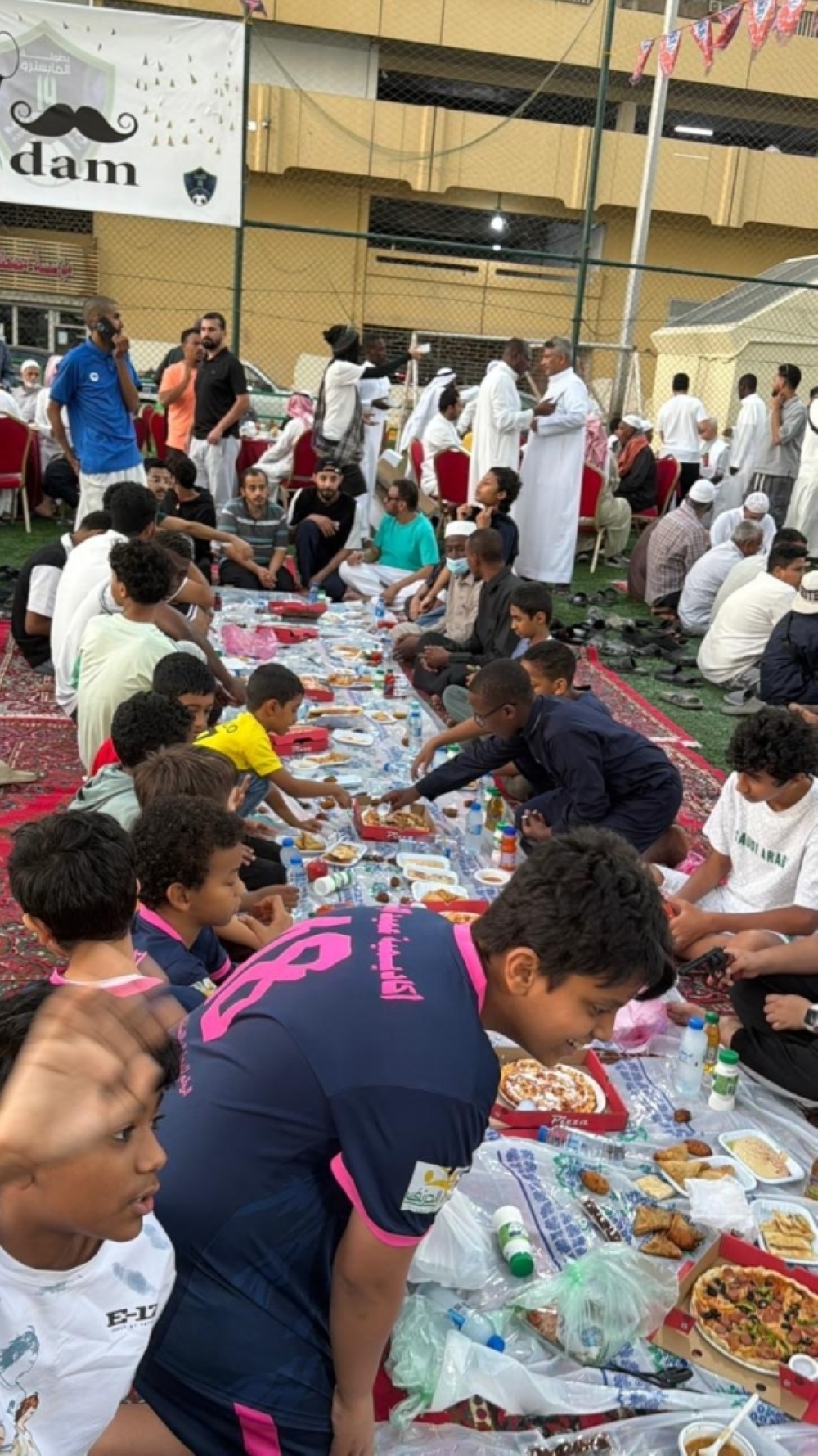 رمضان جدة يعيد أبناء الشرفية إلى مائدة الذكريات