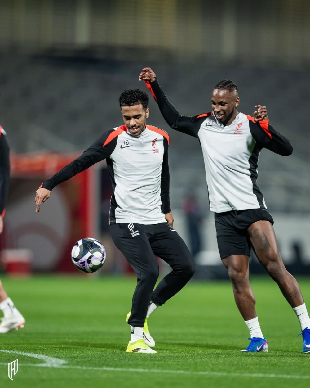 بالقوة الضاربة.. القادسية يختتم استعداداته لمواجهة الأهلي