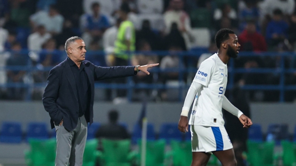 قوميز-بعد-الخسارة-أمام-الهلال:-الحكم-السعودي-أفضل-من-الأجنبي