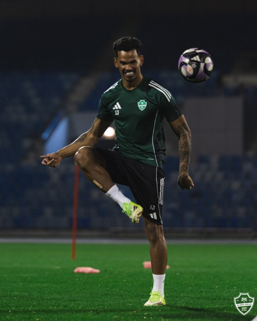 عاجل.-جالينو-يثير-الجدل-بشأن-مشاركته-في-مباراة-الأهلي-والهلال-بـ-كأس-الملك