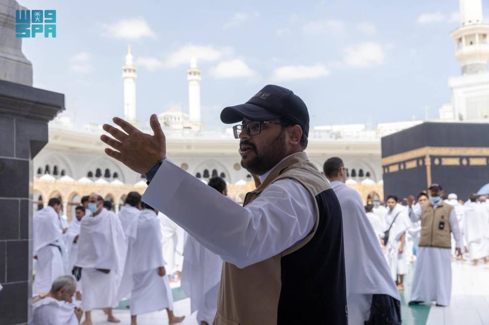 240-موظفا-وموظفة-لخدمة-ضيوف-الرحمن