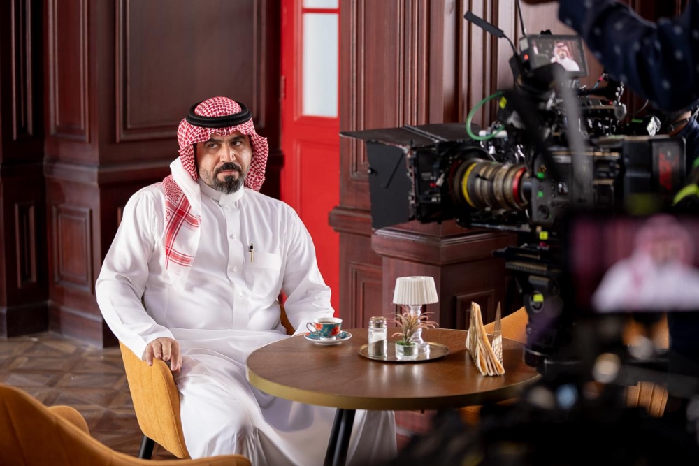 الفنان-وائل-يوسف-لـ«اليوم»:-بين-أرامكو-وكاميرات-التصوير.-الإصرار-صنع-حلمي-وكسر-القيود