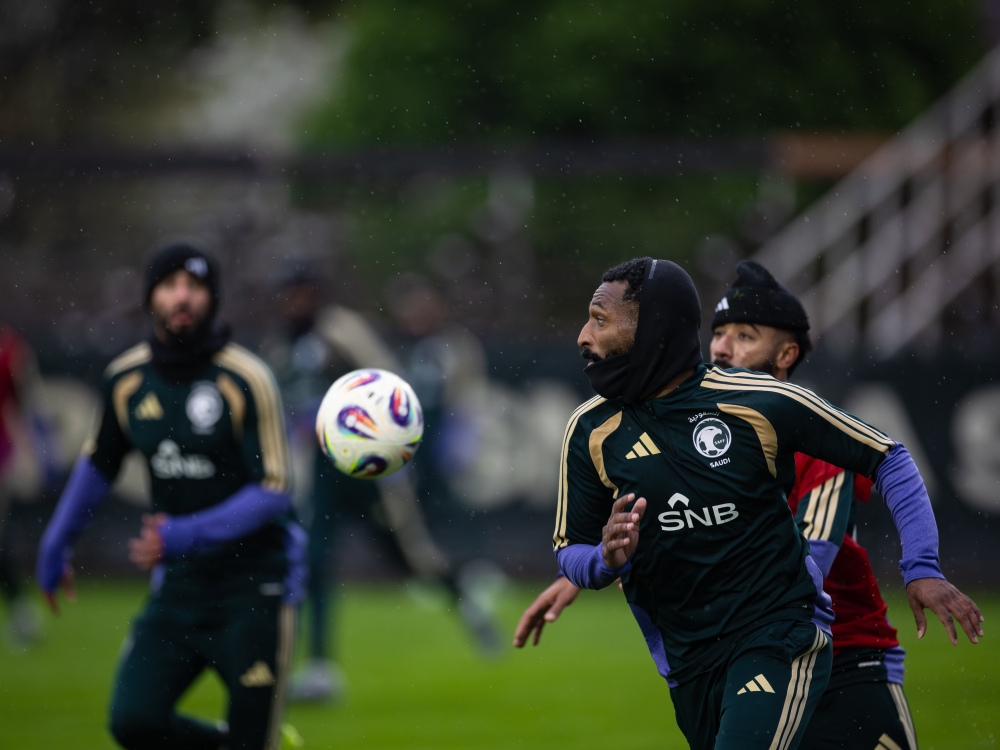 مشاركة-العمري-وتأهيل-مندش.-الأخضر-يختتم-استعداداته-لودية-صربيا