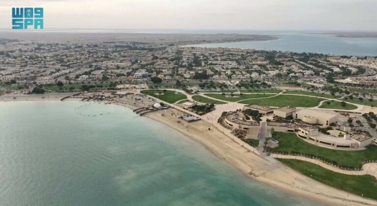 شواطئ-الجبيل-أيقونة-سياحية-متفردة-على-ضفاف-الخليج-العربي