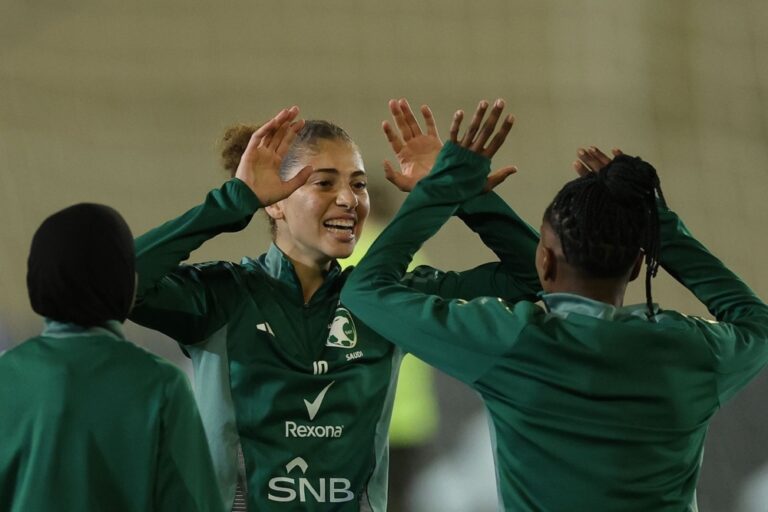 أخضر-السيدات-يدشن-معسكره-الإعدادي-في-أبها