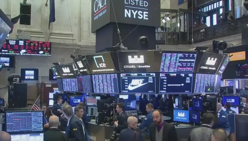 موقف داو جونز.. الأسهم الأمريكية تغلق على تباين