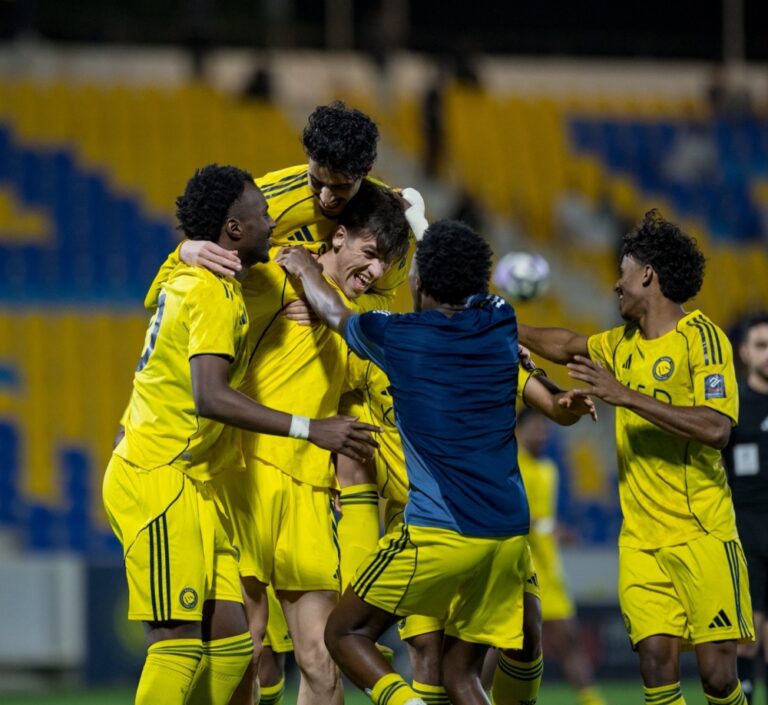 المونديالي الطريس للقاء النصر والأخدود.. حكام مباريات اليوم في دوري روشن