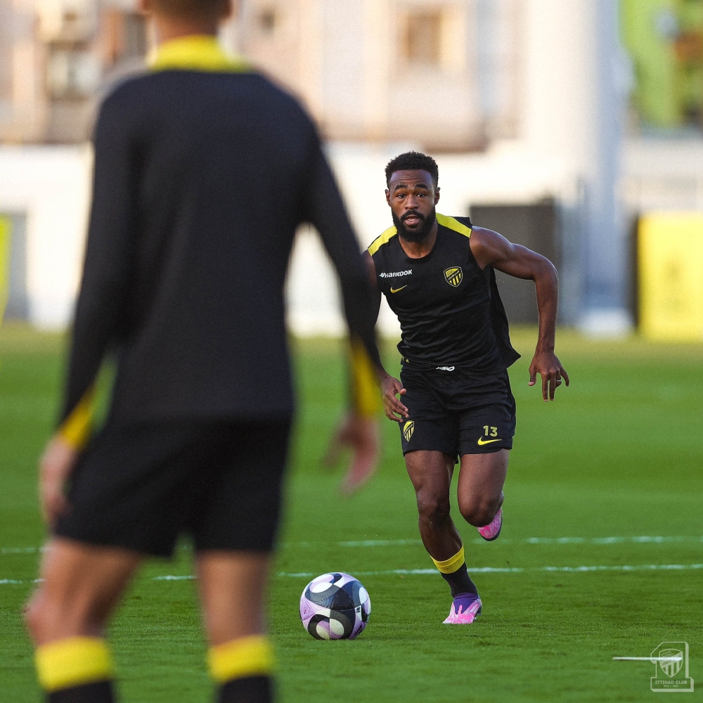 حسم موقف مهند الشنقيطي النهائي من مباراة الاتحاد والوحدة الإماراتي