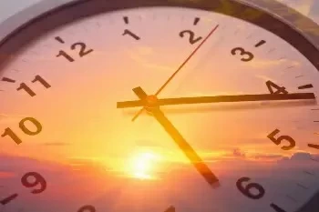 توقيت صيفي يقلب الموازين.. كيف ستغير «ساعة واحدة» إيقاع حياة المصريين؟