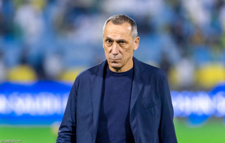 ماذا-فعل-دونيس-مع-لاعبي-الخليج-قبل-تولي-تدريب-الأخضر-رسميا؟