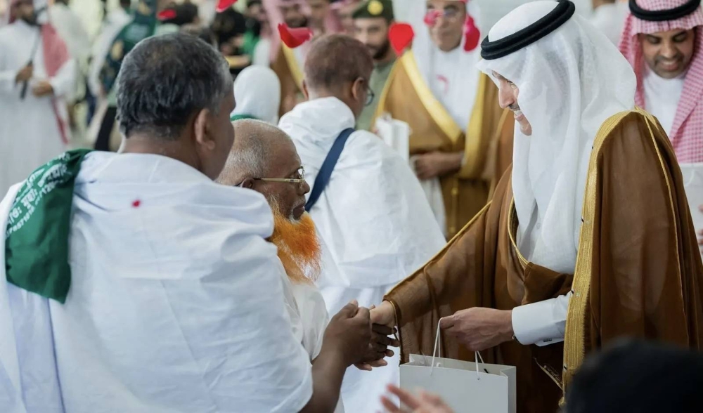 وزير النقل يستقبل أولى رحلات الحجاج لموسم حج 1447هـ عبر مبادرة طريق مكة