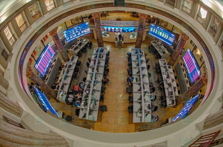 تعاملات-كلية-بـ1099 مليار-جنيه.-البورصة-المصرية-تغلق-على-تباين
