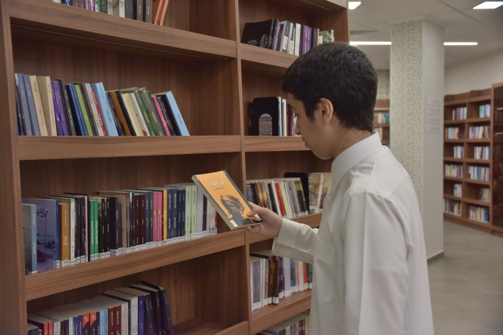 في اليوم العالمي للكتاب.. «اليوم» ترصد تحولات القراءة بالمجتمع
