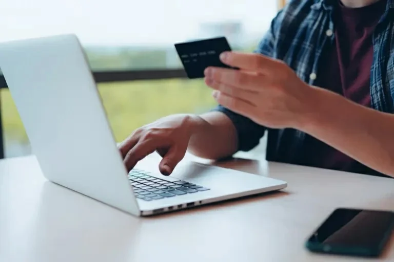 صيف-2026.-لماذا-أصبح-حجز-تذكرة-الطيران-«مغامرة»-غير-محسوبة-العواقب؟