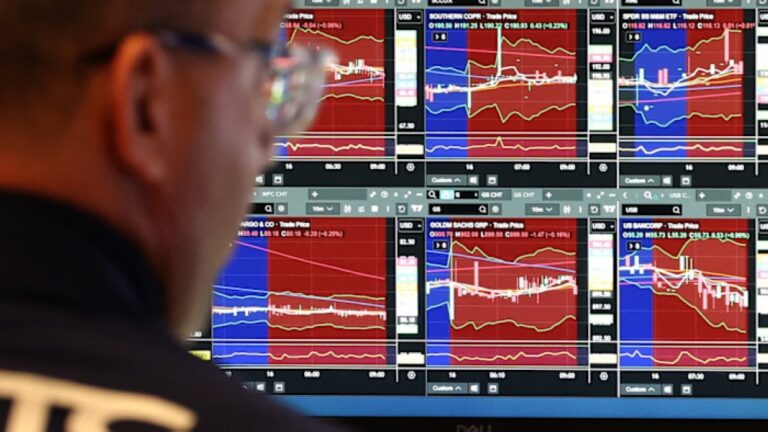 الأسهم-الأمريكية-تغلق-على-تراجع-مع-مخاوف-تأثر-قطاع-التكنولوجيا