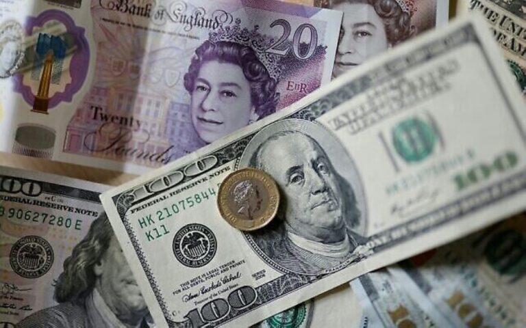 أسعار-العملات.-الجنيه-الإسترليني-ينخفض-مقابل-الدولار-واليورو